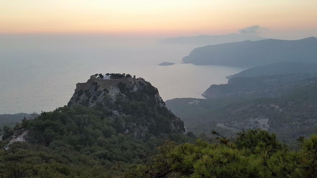 Limeri Traditional Guest House Monolithos  Luaran gambar